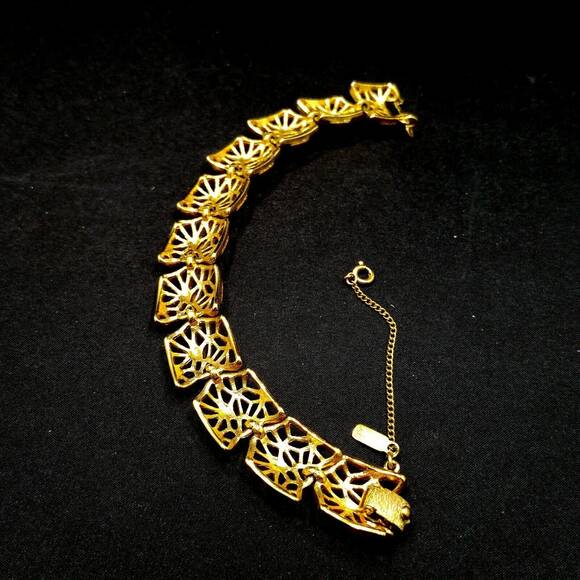 Vintage Monet Gold Plated Openwork Link Bracelet w/ Safety Chain 1960s - Picture 7 of 9